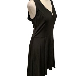 Elegant Black Sleeveless Dress BRAND NEW No Price Tag. Size L
